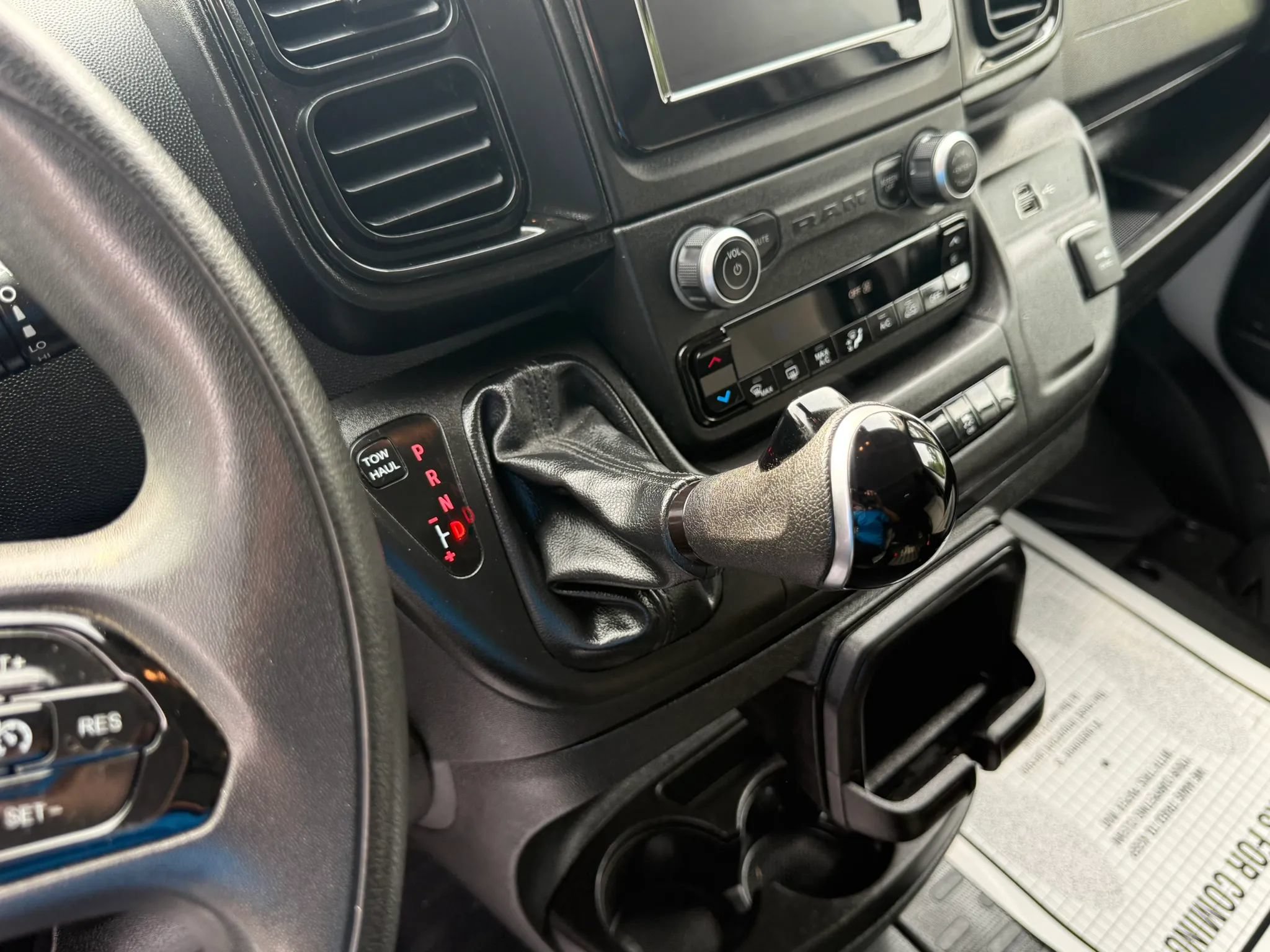 Used 2025 RAM ProMaster 2500 w/ Convenience Group FWD image 27