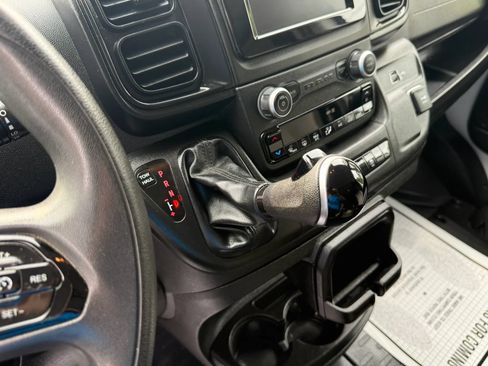 Used 2025 RAM ProMaster 2500 w/ Convenience Group FWD image 27