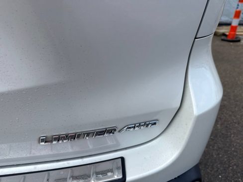 Used 2018 Toyota Highlander Limited AWD/4WD image 6