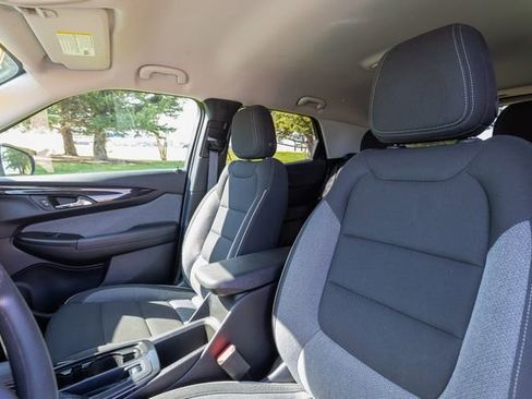 Used 2025 Chevrolet TrailBlazer LT AWD/4WD image 13
