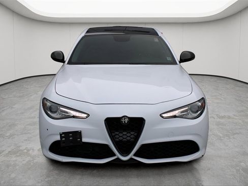 Used 2018 Alfa Romeo Giulia Ti image 7