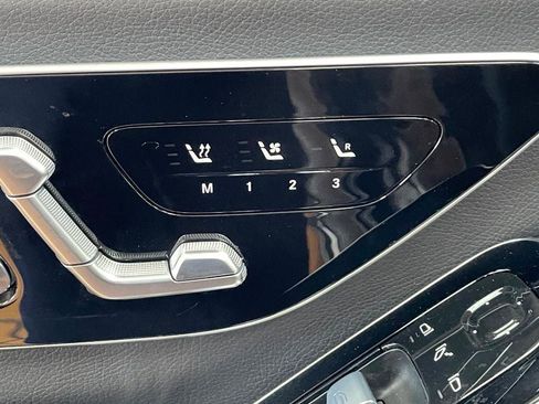 Used 2022 Mercedes-Benz S 500 4MATIC w/ AMG Line Package image 19