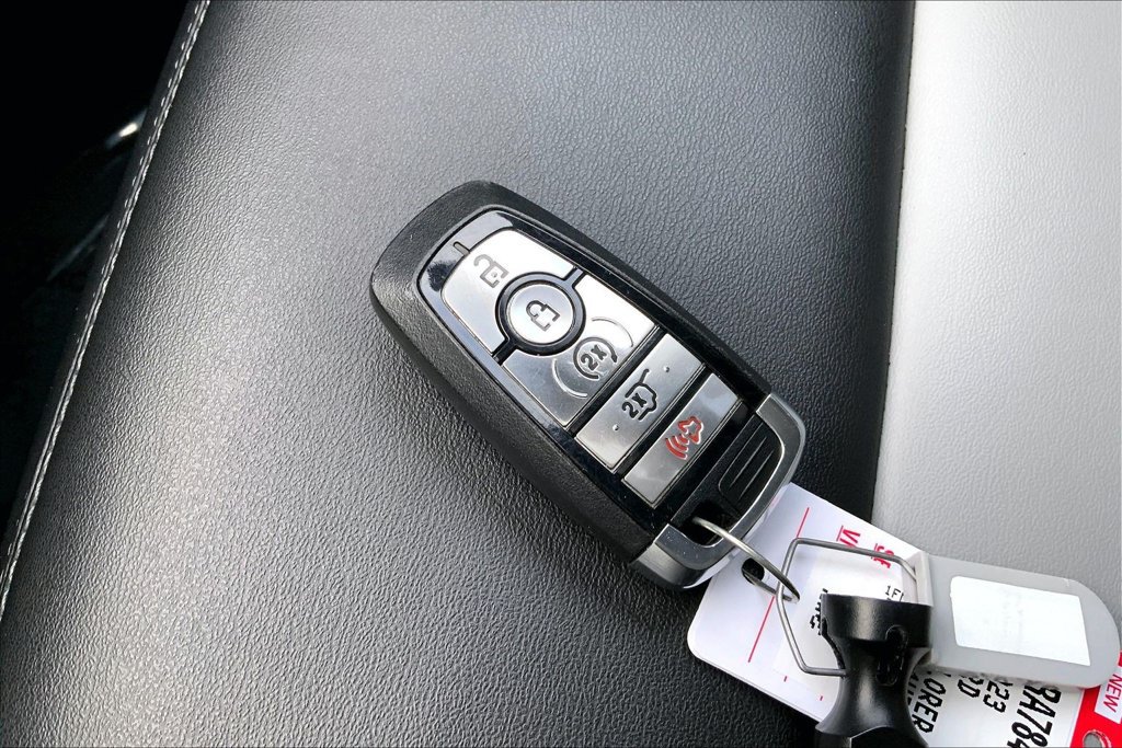 Used 2023 Ford Explorer XLT w/ Equipment Group 202A AWD/4WD image 10