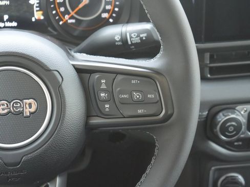 New 2025 Jeep Gladiator Rubicon w/ Safety Group image 19