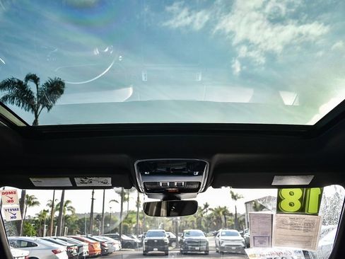 Used 2018 Land Rover Range Rover Sport HSE Dynamic image 13