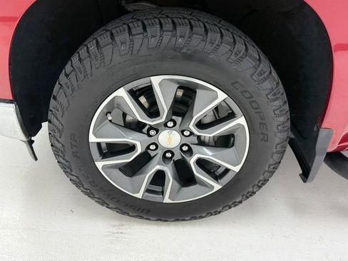 Used 2022 Chevrolet Silverado 1500 LT w/ Protection Package RWD image 7