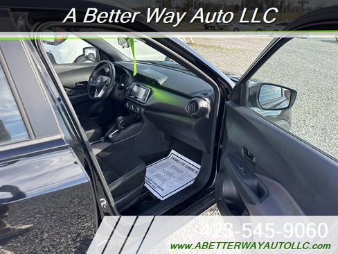 Used 2019 Nissan Kicks S image 6