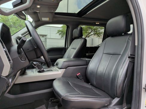 Used 2019 Ford F150 Lariat w/ Equipment Group 502A Luxury image 16