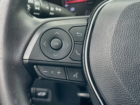 Used 2019 Toyota RAV4 XLE Premium FWD image 10