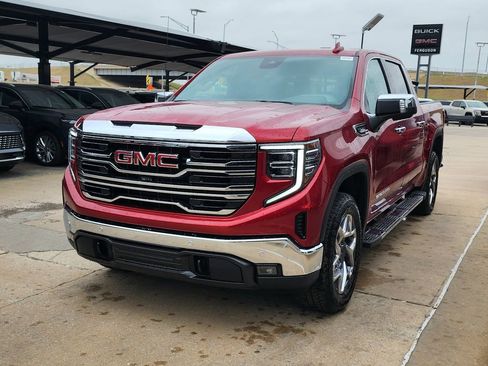 New 2026 GMC Sierra 1500 SLT image 8