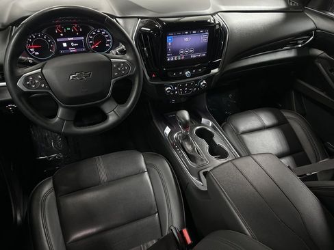 Used 2023 Chevrolet Traverse RS image 12