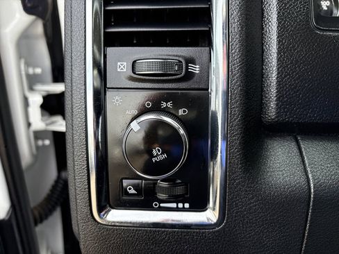 Used 2018 RAM 3500 Laramie image 11