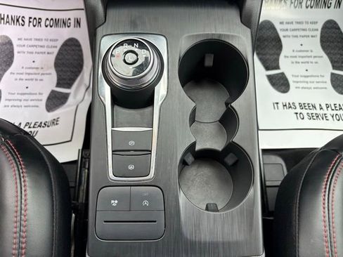 Used 2025 Ford Escape ST-Line AWD/4WD image 22
