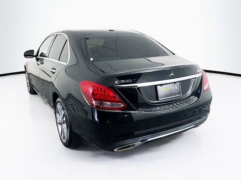 Used 2018 Mercedes-Benz C 300 4MATIC Sedan image 5