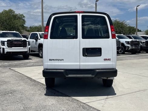 New 2026 GMC Savana 2500 RWD image 5