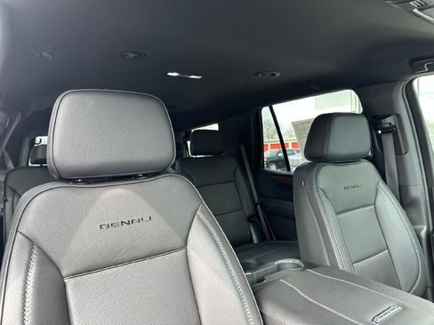 Certified 2025 GMC Yukon Denali AWD/4WD image 32