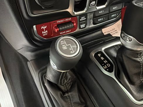 New 2025 Jeep Wrangler Unlimited Rubicon 392 image 29