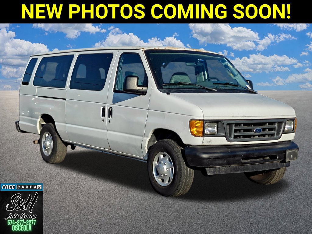 Used 2003 Ford E-350 and Econoline 350 Club Wagon RWD image 1