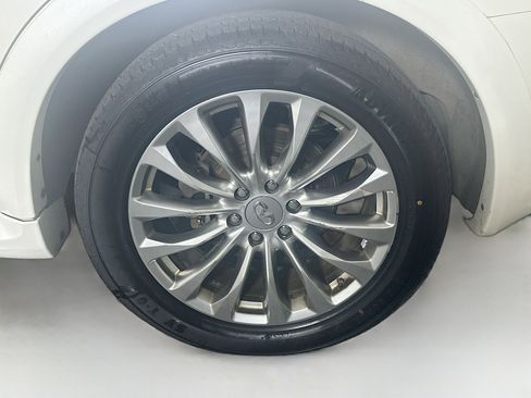 Used 2016 INFINITI QX80 4WD w/ Deluxe Technology Package image 11