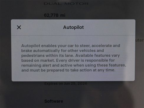 Used 2023 Tesla Model Y Long Range image 9