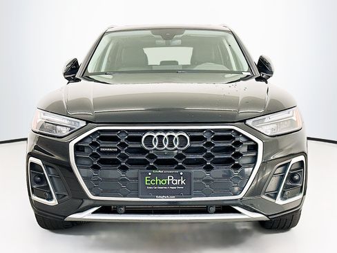 Used 2023 Audi Q5 2.0T Premium Plus w/ Premium Plus Package AWD/4WD image 2
