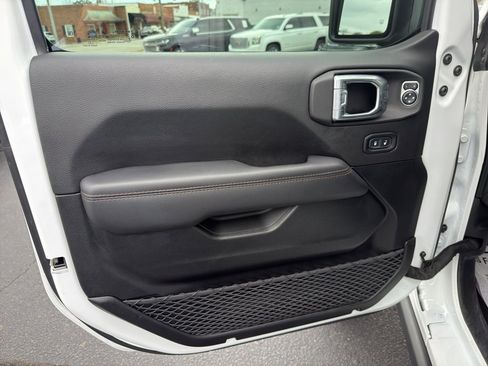 Used 2021 Jeep Wrangler Unlimited Rubicon image 21