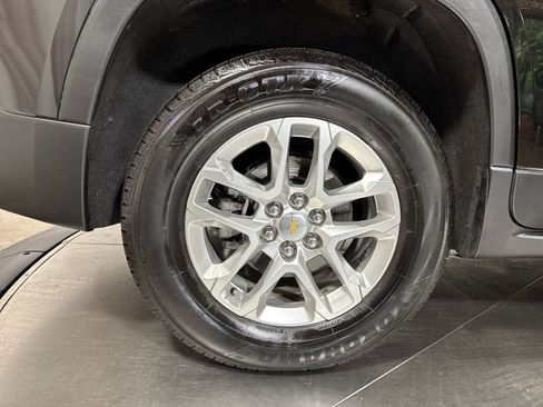 Used 2020 Chevrolet Traverse LT w/ LPO, Floor Liner Package FWD image 13