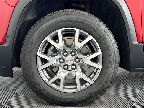 Used 2023 GMC Acadia SLT image 37