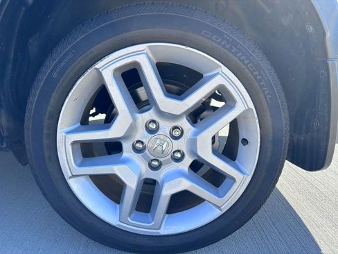 Used 2024 Honda Passport EX-L image 11