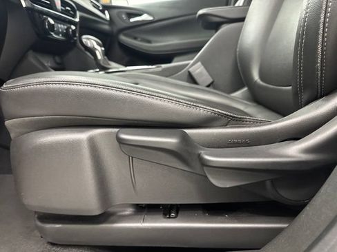 Used 2024 Buick Encore GX Sport Touring AWD/4WD image 10
