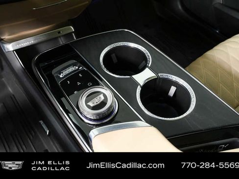 Certified 2024 Cadillac Lyriq Luxury w/ Nappa Leather Package AWD/4WD image 18