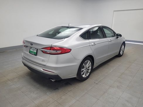 Used 2019 Ford Fusion SE image 9