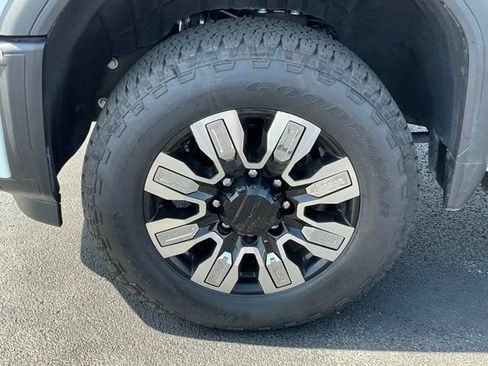 Used 2025 GMC Sierra 2500 Denali w/ Denali Reserve Package AWD/4WD image 11