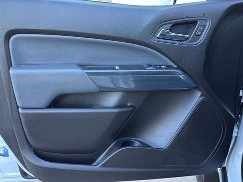 Used 2018 Chevrolet Colorado Z71 image 11