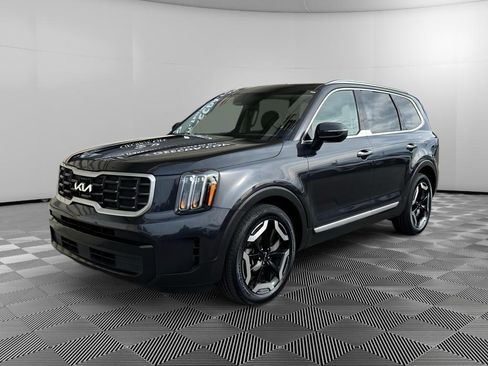 Certified 2025 Kia Telluride S AWD/4WD image 1