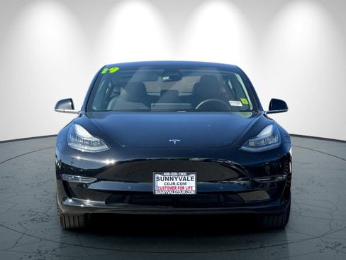 Used 2019 Tesla Model 3 Long Range image 9