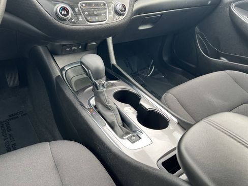 Used 2025 Chevrolet Malibu LT image 12