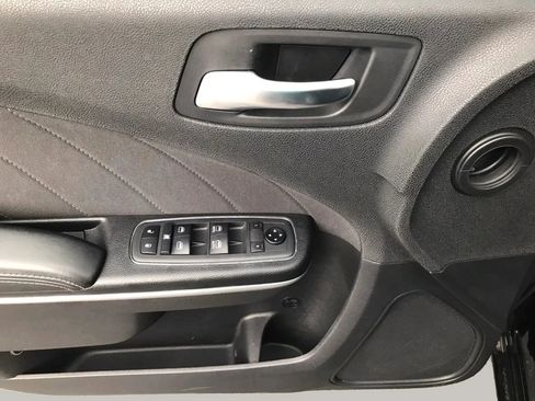 Used 2019 Dodge Charger SXT AWD/4WD image 12