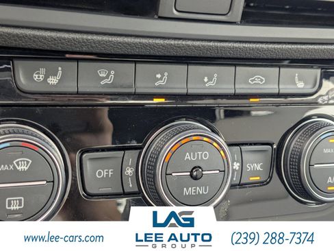 Used 2019 Volkswagen Jetta R-Line w/ R-Line Cold Weather Package image 27