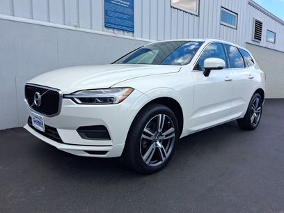 Used 2020 Volvo XC60 T5 Momentum w/ Protection Package Premier