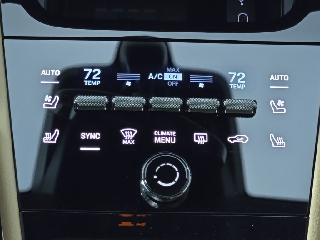 Certified 2026 Porsche Cayenne AWD/4WD image 25