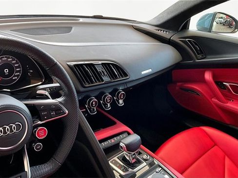 Used 2023 Audi R8 V10 performance image 6