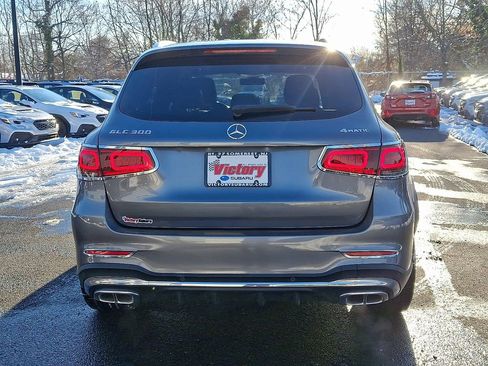 Used 2021 Mercedes-Benz GLC 300 4MATIC image 5