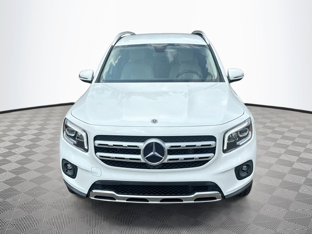 Used 2021 Mercedes-Benz GLB 250 4MATIC image 2