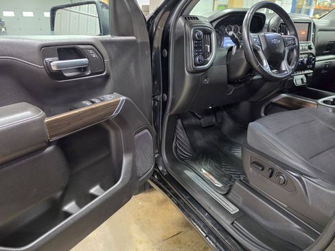 Used 2022 Chevrolet Silverado 1500 RST AWD/4WD image 22