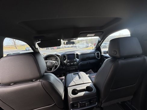 Used 2022 GMC Sierra 2500 AT4 w/ Gooseneck/5TH Wheel Package image 10