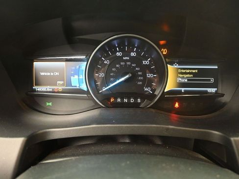 Used 2018 Ford Explorer XLT w/ Equipment Group 202A image 6