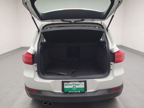 Used 2016 Volkswagen Tiguan S image 29
