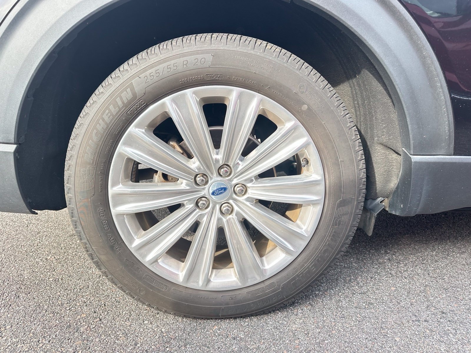 Used 2024 Ford Explorer Limited w/ Limited Technology Package RWD image 8
