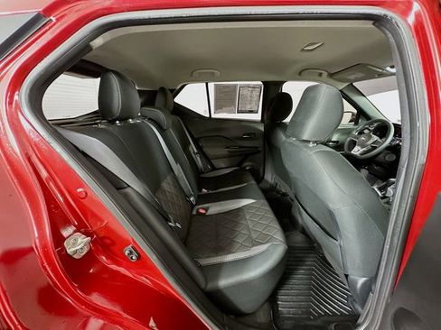 Used 2020 Nissan Kicks SV image 23